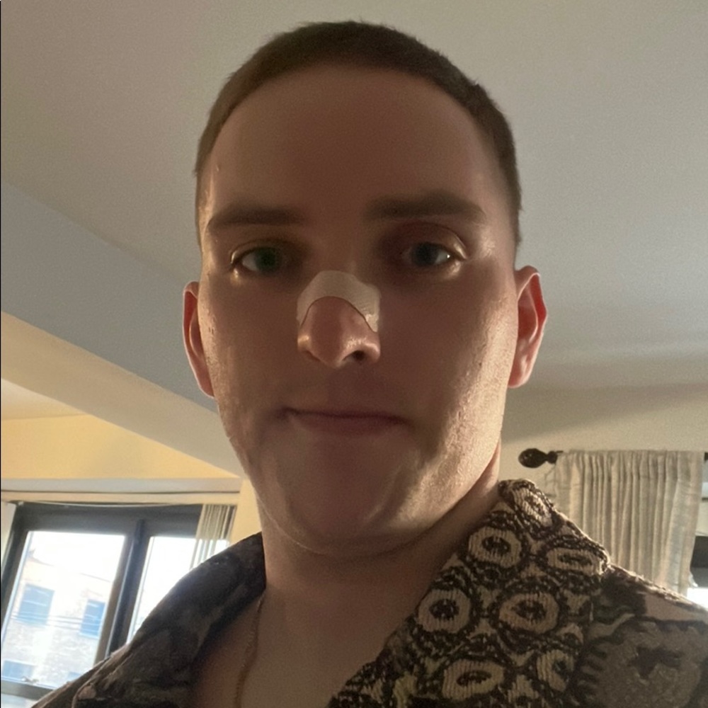 Meet your Posher, Tom